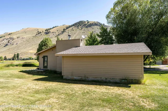 $1,495,000 | 1275 West Bull Rake Drive, Jackson, WY 83001