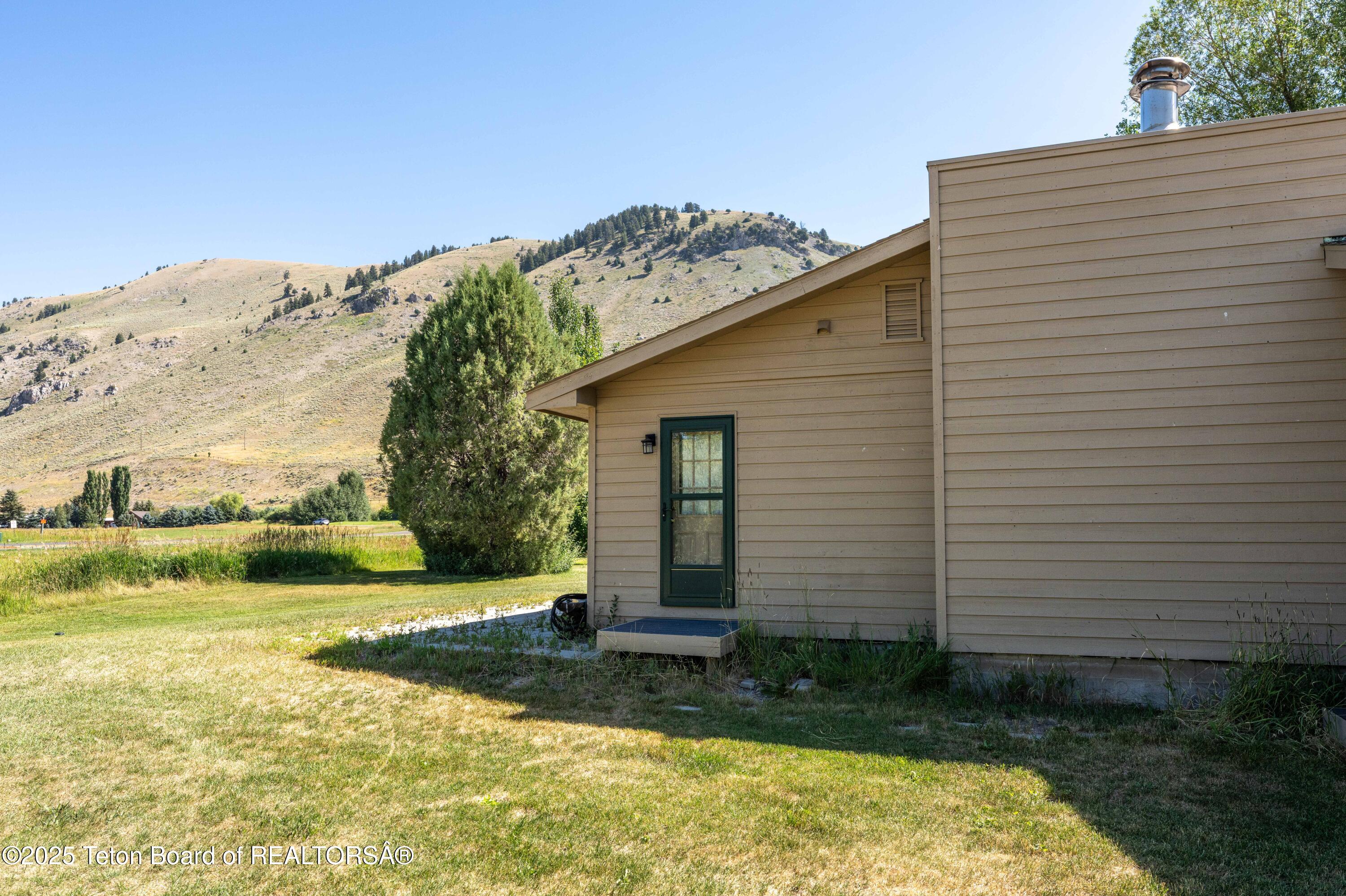 1275 West Bull Rake Drive Jackson, WY 83001 - Photo 7 of 19 1275BullRake_JGPhoto-9