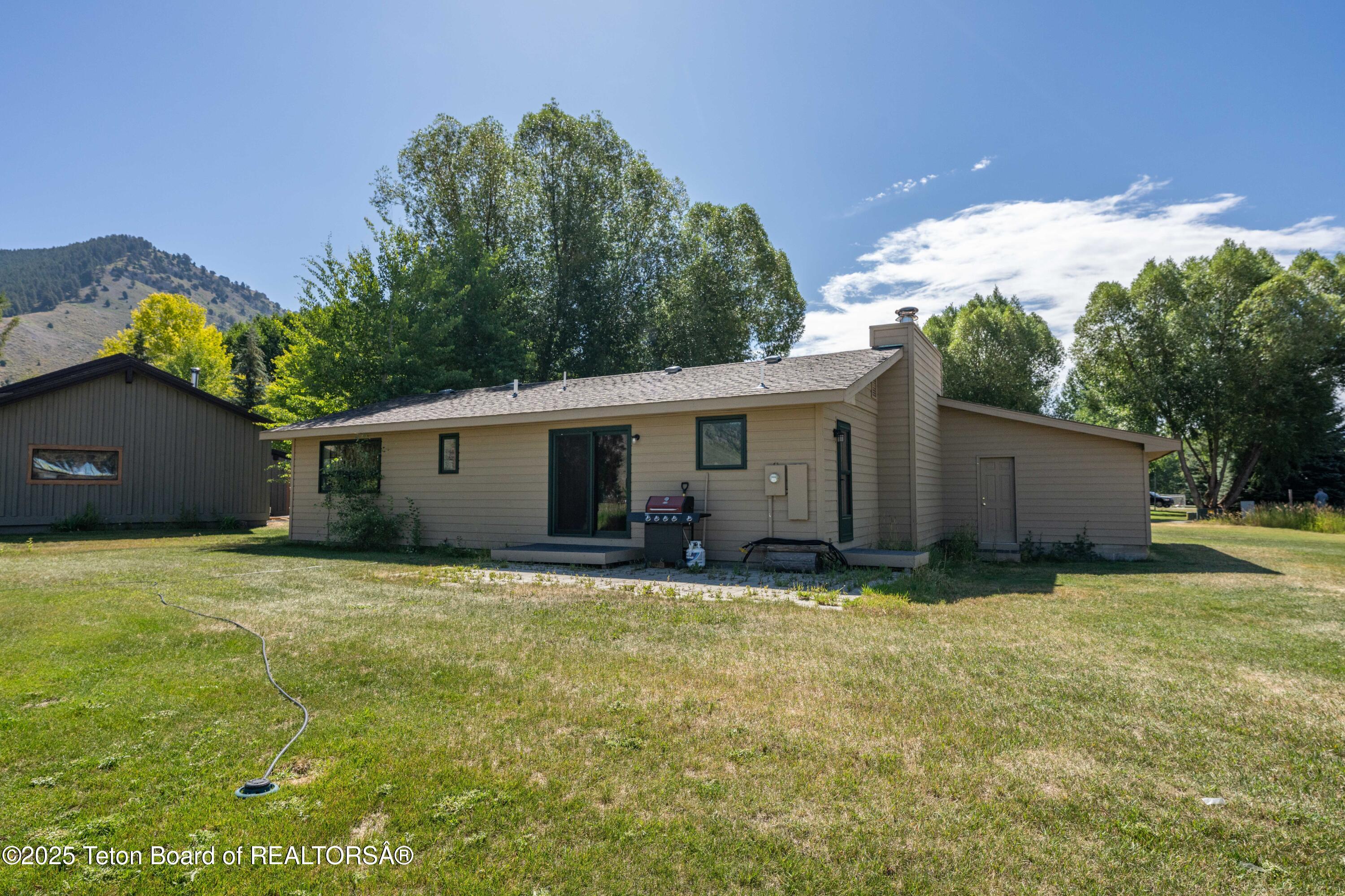 1275 West Bull Rake Drive Jackson, WY 83001 - Photo 8 of 19 1275BullRake_JGPhoto-10