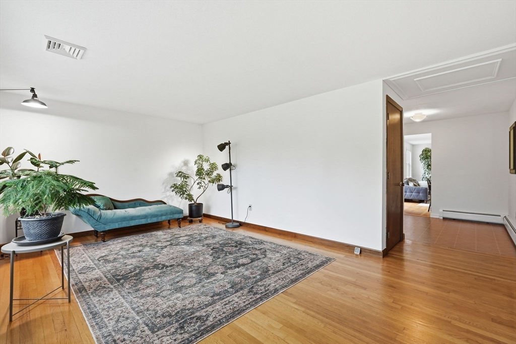 87 Logtown Road Amherst, MA 01002 - Photo 10 of 41