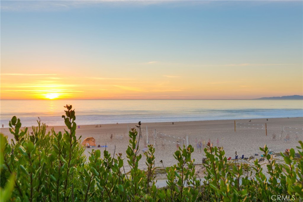 405 15th Street Manhattan Beach, CA 90266 - Photo 25 of 28
