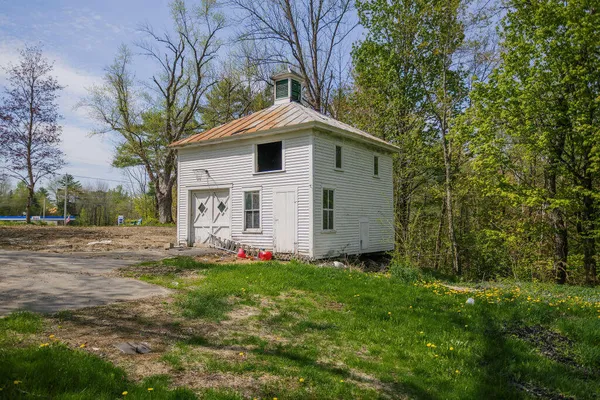 $85,000 | 10 Pine Street, Wilton, ME 04294