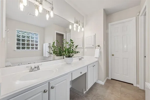 $2,700 | 20722 Smokey Sage Drive, Katy, TX 77450