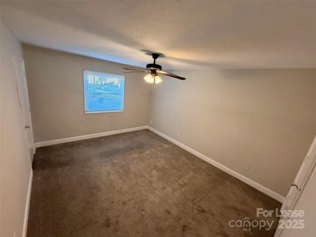 $1,325 | 7906 Oak Meadow Court, Charlotte, NC 28210