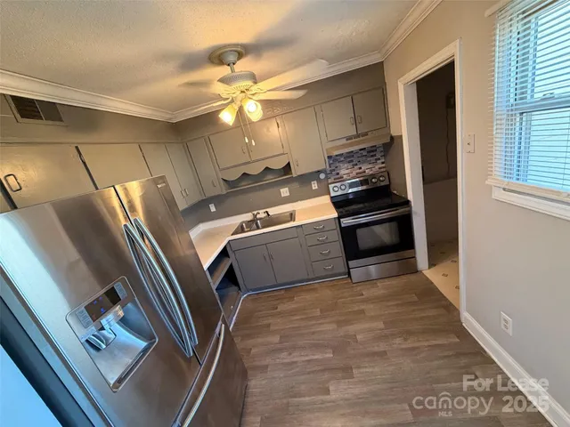 $1,325 | 7906 Oak Meadow Court, Charlotte, NC 28210