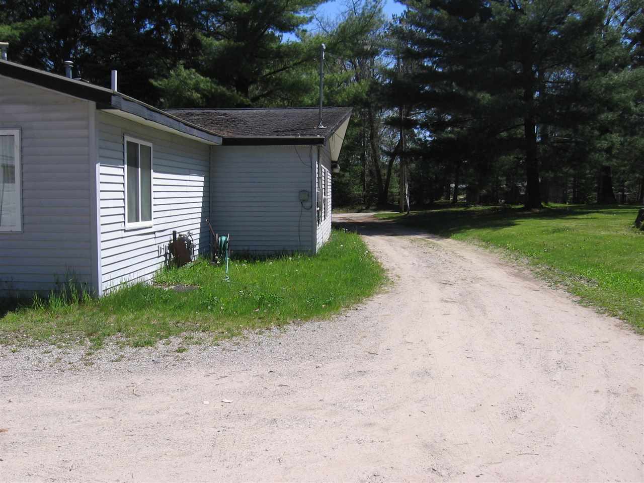2152 Sanderson Road Prescott, MI 48756 - Photo 9 of 18 1816939-8.JPG