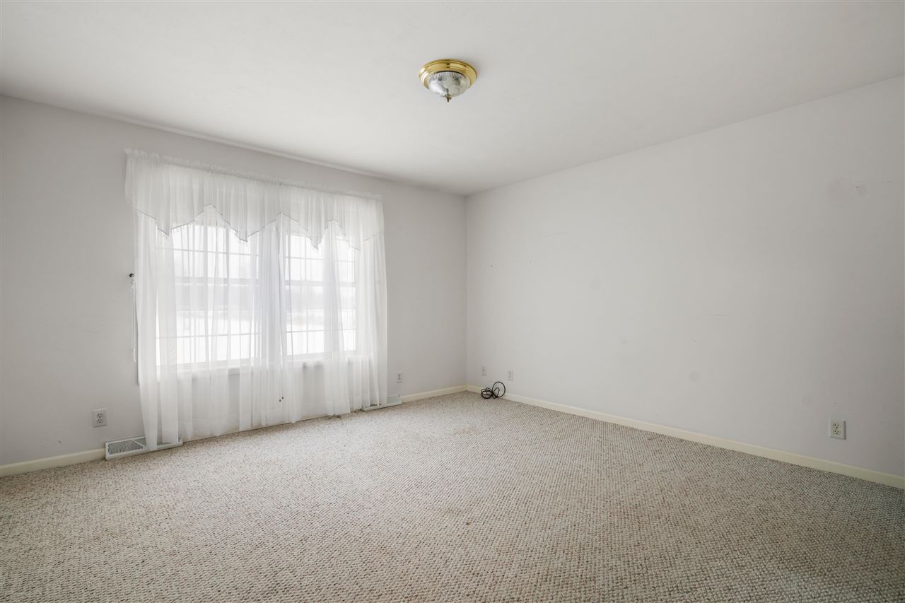 1888 Bowers Road Lapeer, MI 48446 - Photo 12 of 28 50066651-11.JPG
