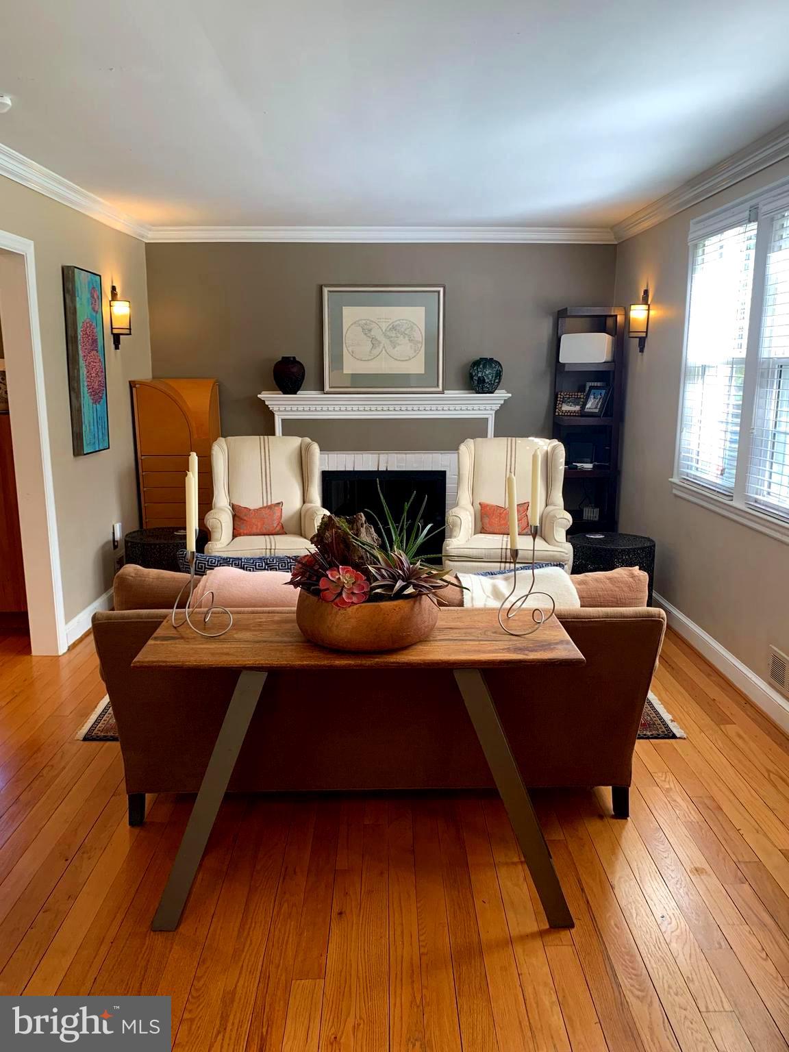 1705 Noyes Lane Silver Spring, MD 20910 - Photo 16 of 43 LIVING ROOM
