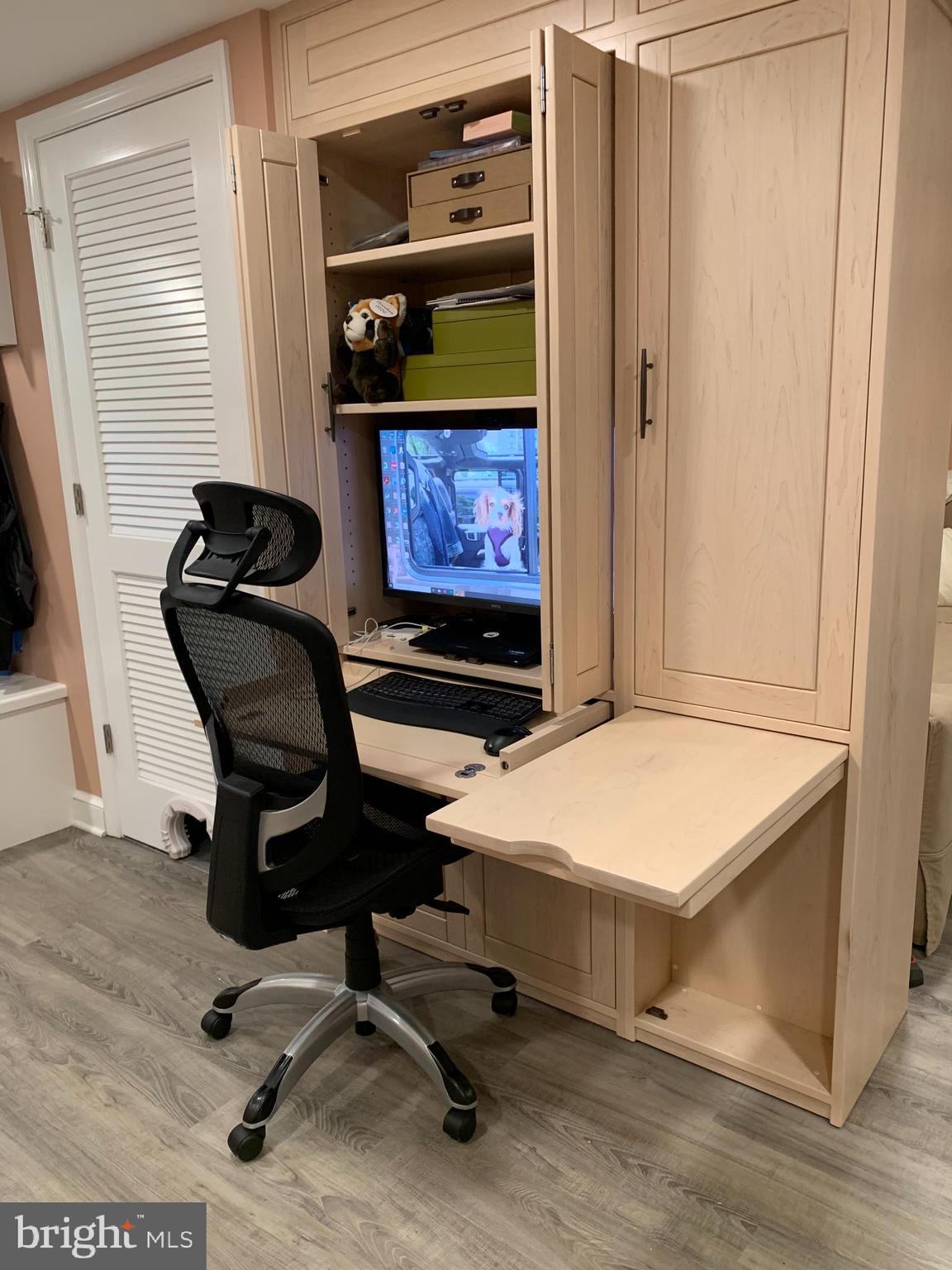 1705 Noyes Lane Silver Spring, MD 20910 - Photo 23 of 43 FINISHED LOWER WALKOUT LEVEL HOME OFFICE