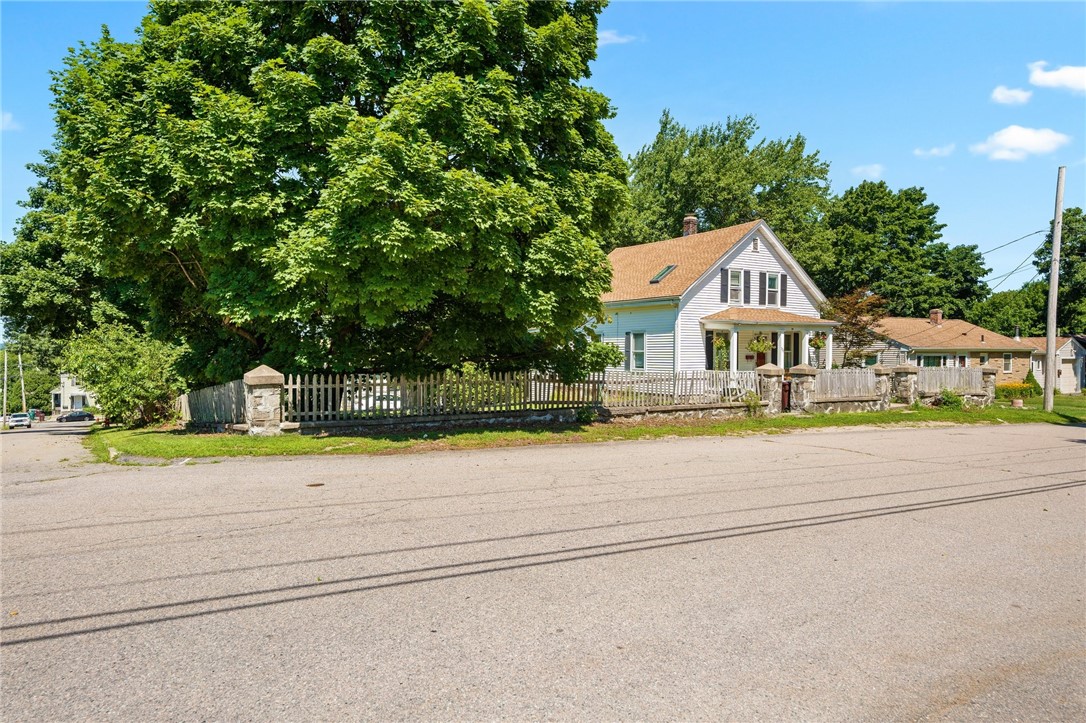 323 Maple Street Woonsocket, RI 02895 - Photo 31 of 40