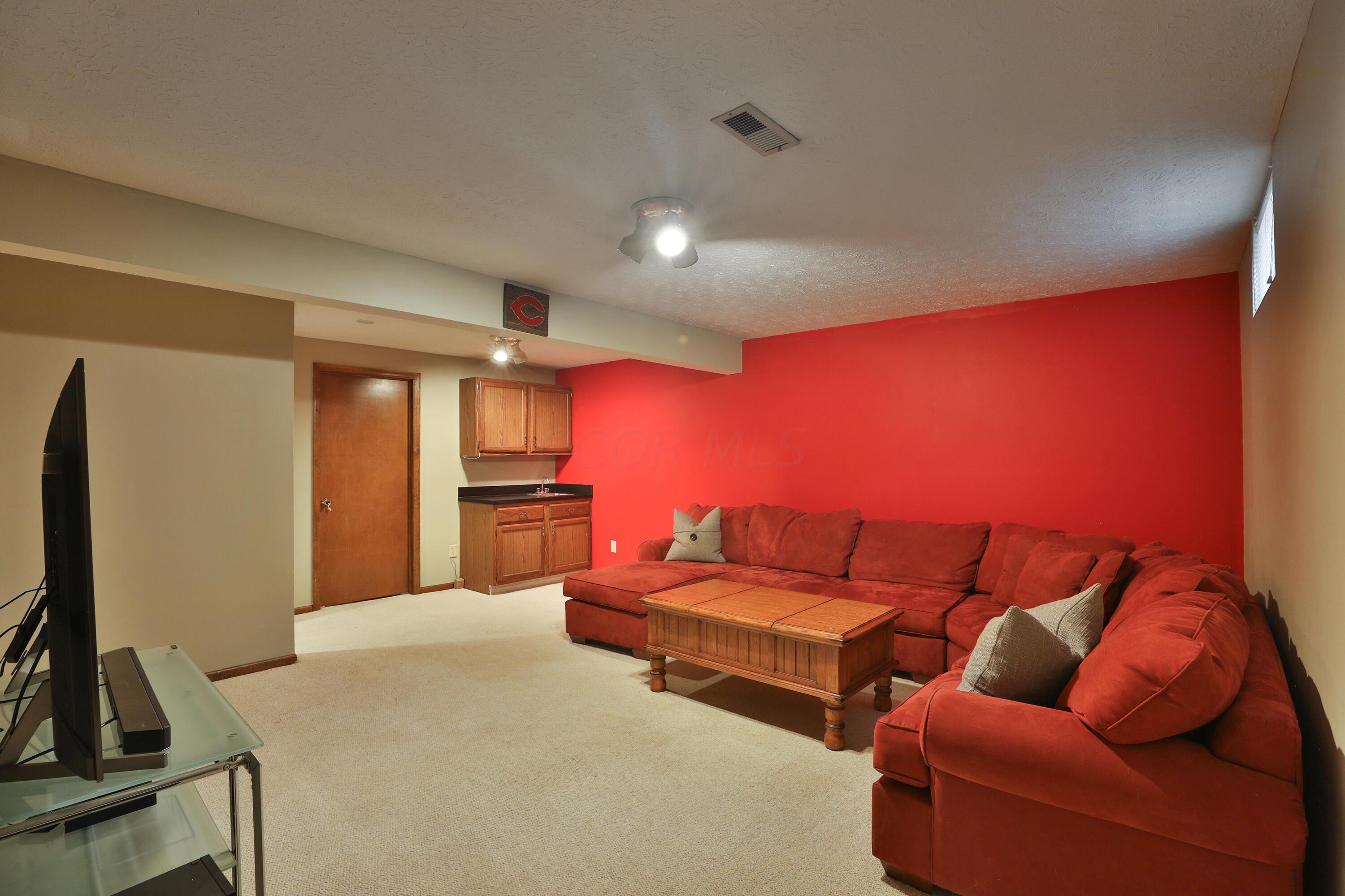 5365 Reed Road Columbus, OH 43235 - Photo 28 of 37 Finished Basement