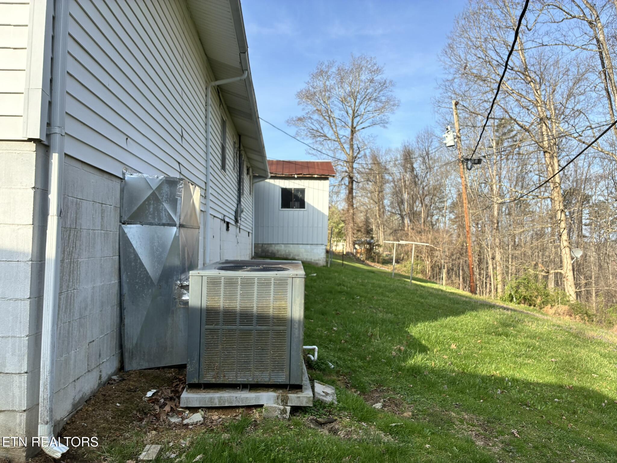 158 Reed Lane Pioneer, TN 37847 - Photo 7 of 46 IMG_6661