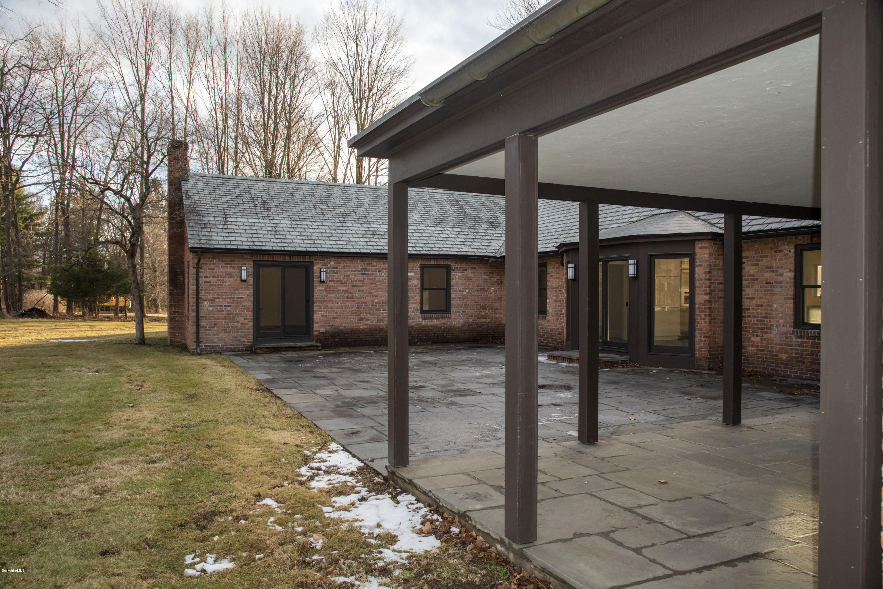 22 Prospect Hill Road Stockbridge, MA 01262 - Photo 11 of 78 covered patio