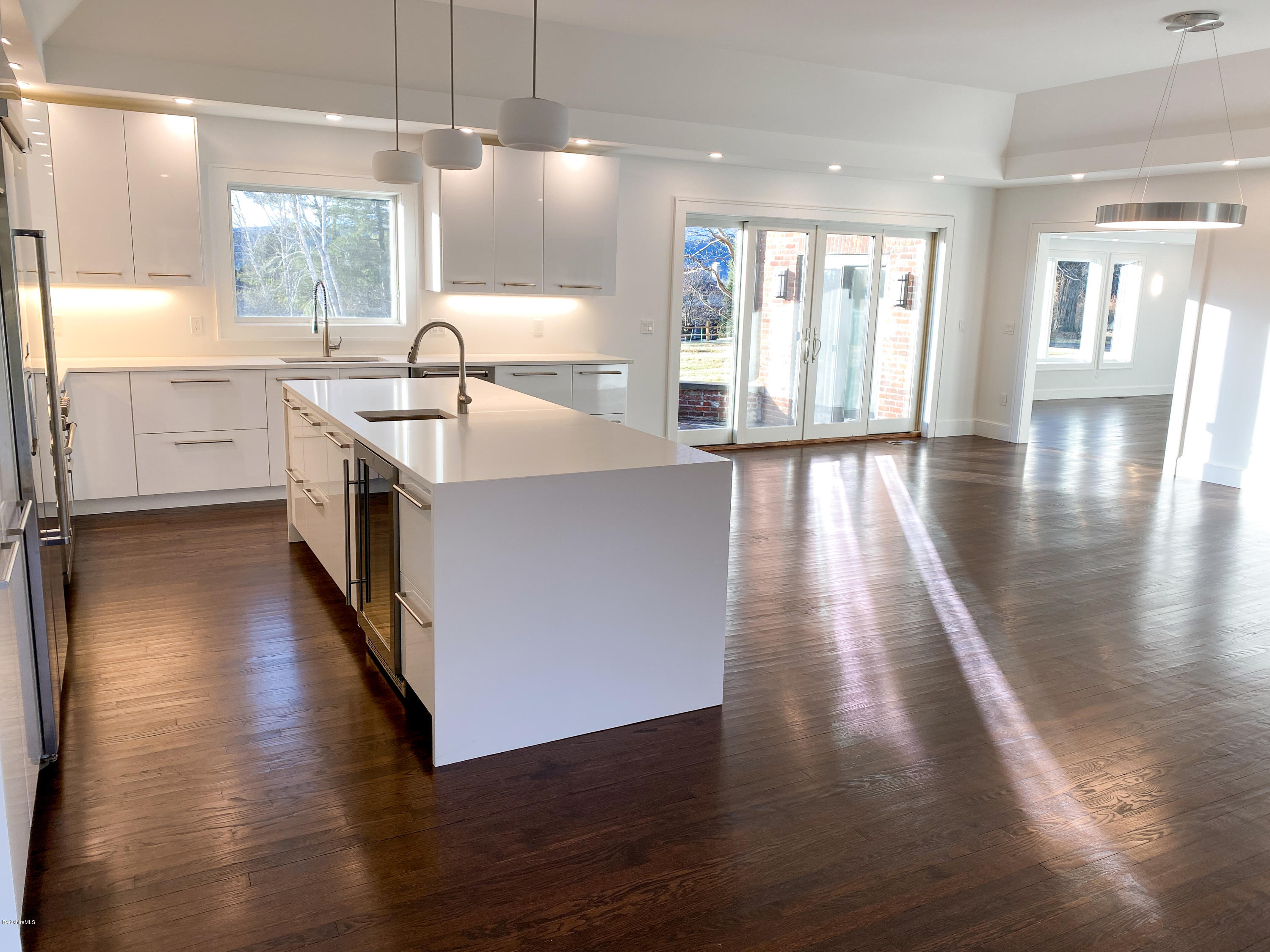 22 Prospect Hill Road Stockbridge, MA 01262 - Photo 26 of 78 Light & Bright
