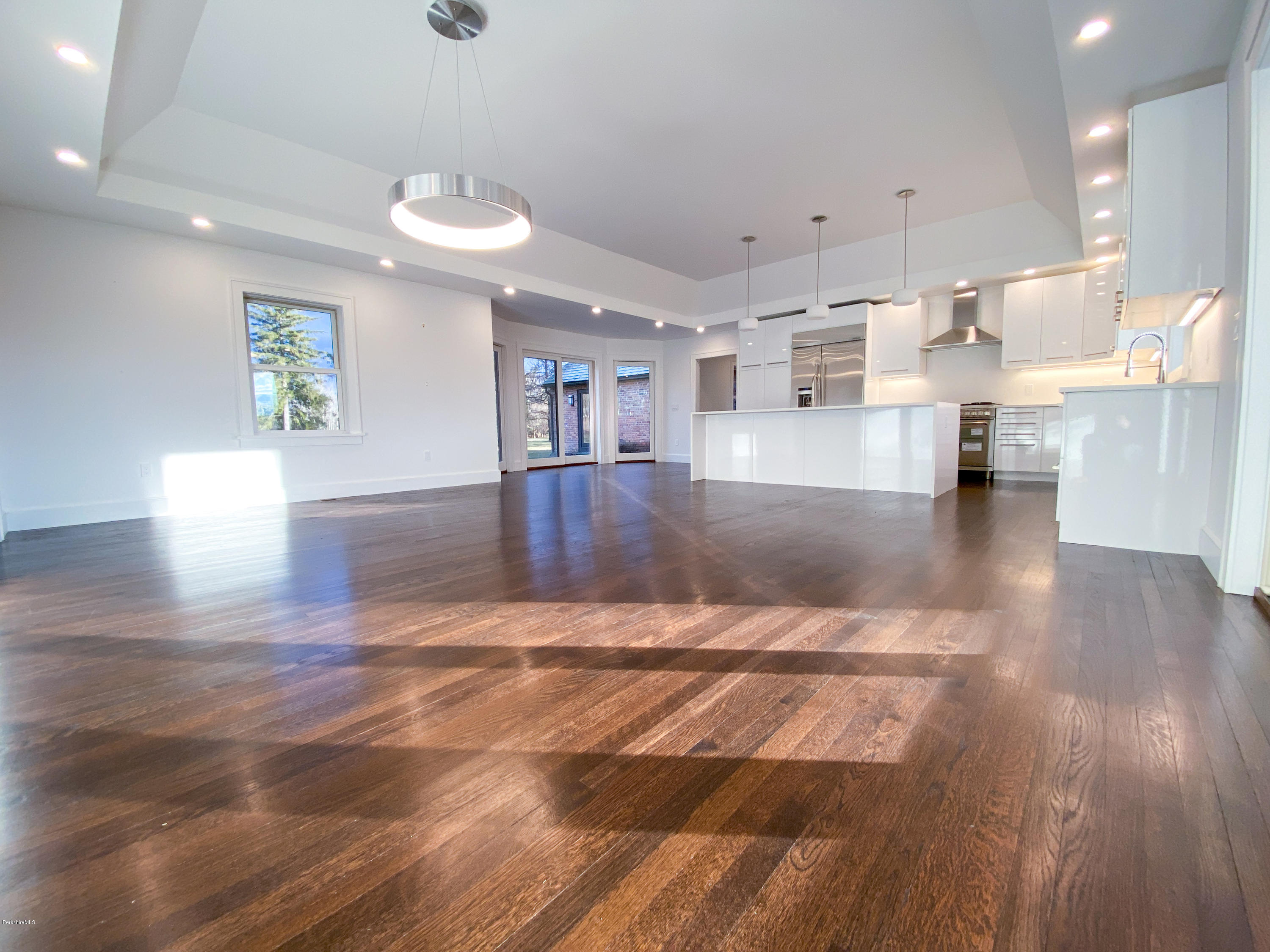 22 Prospect Hill Road Stockbridge, MA 01262 - Photo 33 of 78 Recessed lighting
