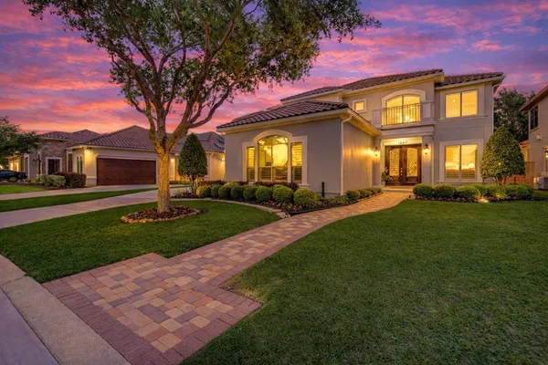 $1,250,000 | 1907 Flower Garden Lane, Houston, TX 77077