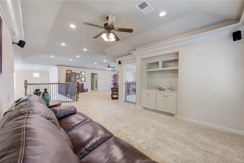 $1,250,000 | 1907 Flower Garden Lane, Houston, TX 77077