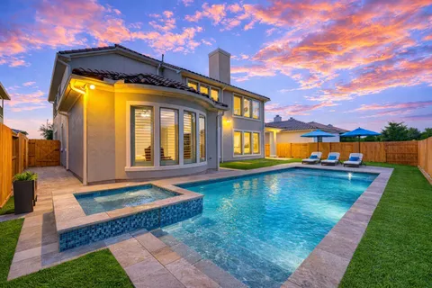 $1,250,000 | 1907 Flower Garden Lane, Houston, TX 77077