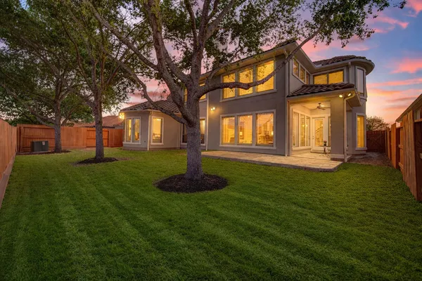 $1,250,000 | 1907 Flower Garden Lane, Houston, TX 77077