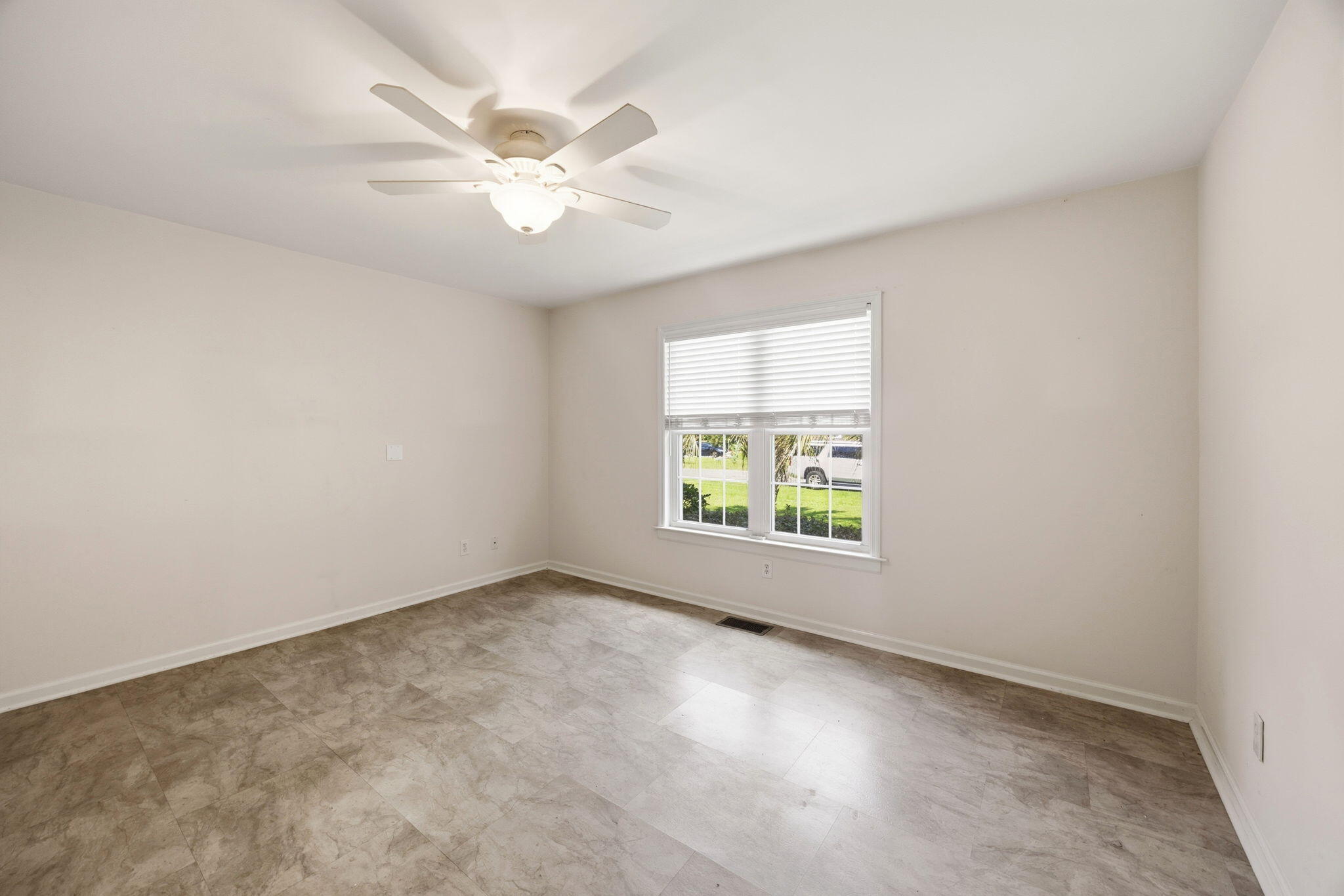 2981 Bennett Charles Road Mount Pleasant, SC 29466 - Photo 14 of 58 15-web-or-mls-470A8371