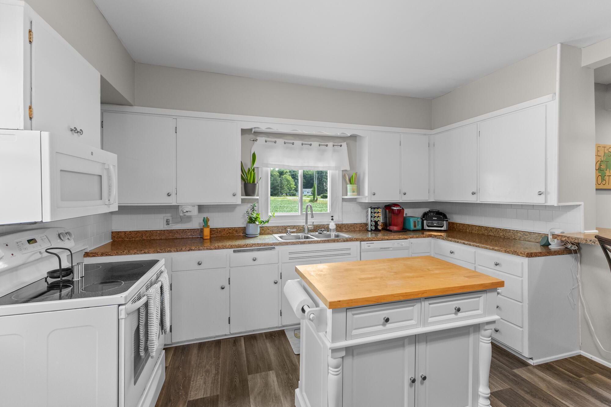 4154 Marion-Waldo Road Marion, OH 43302 - Photo 12 of 59 Kitchen