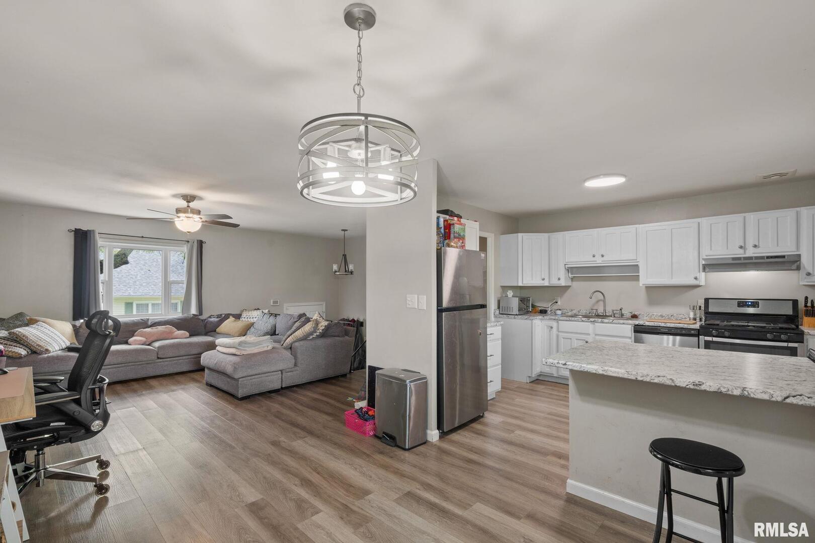 15 Riverview Lane Bettendorf, IA 52722 - Photo 6 of 30