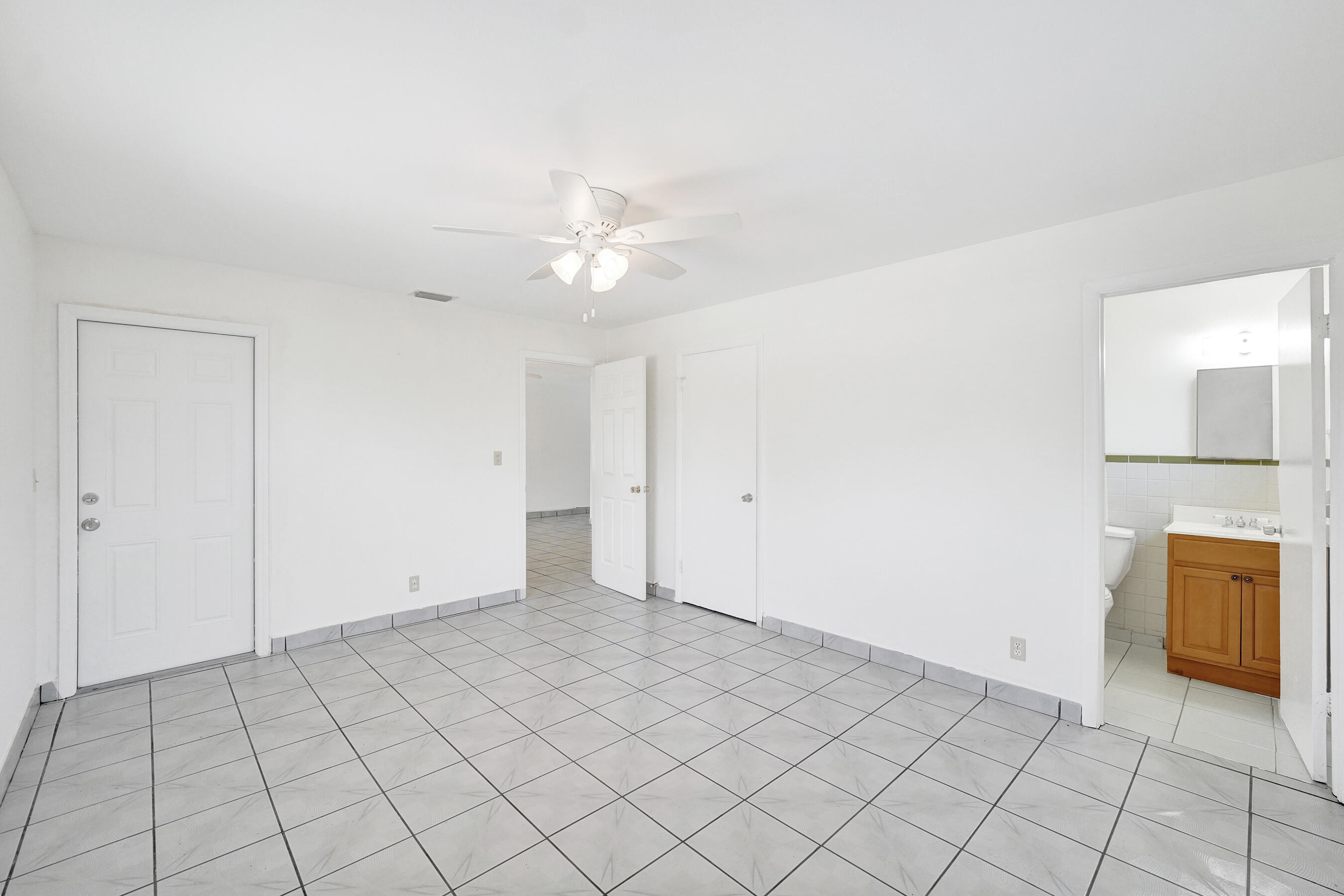 5830 Garfield Street Hollywood, FL 33021 - Photo 38 of 54 Unit 2 - Primary Bedroom Unit 2