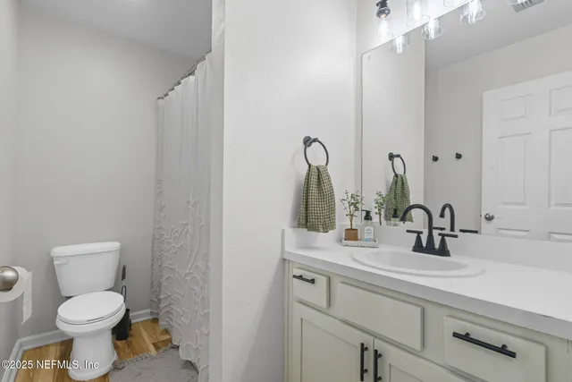 a view of a workspace with furniture