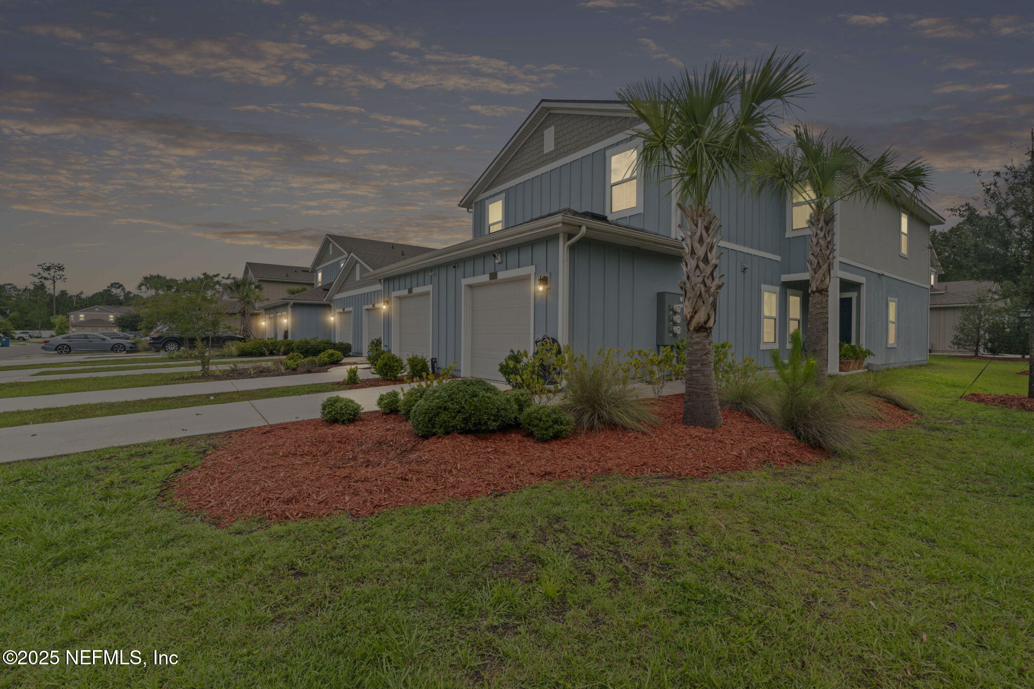 852 Capitol Parkway Jacksonville, FL 32218 - Photo 3 of 42 a front view of a house with a yard