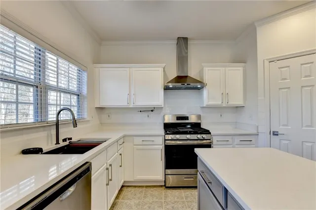 $660,000 | 5096 Akard Court Northwest, Suwanee, GA 30024