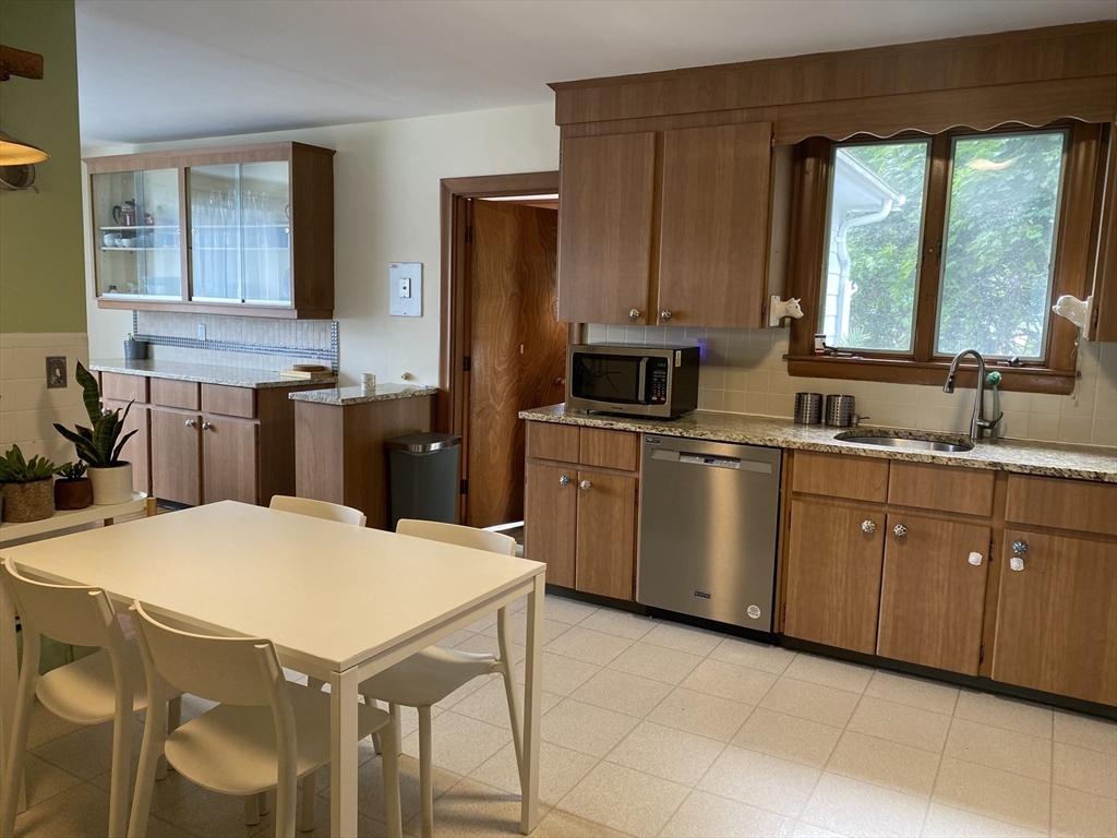 809 Central Avenue Needham, MA 02492 - Photo 4 of 15