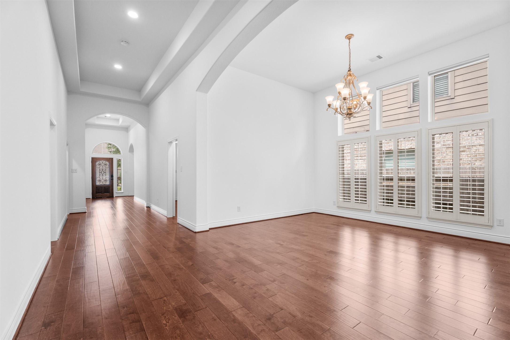12 & 13 foot ceilings