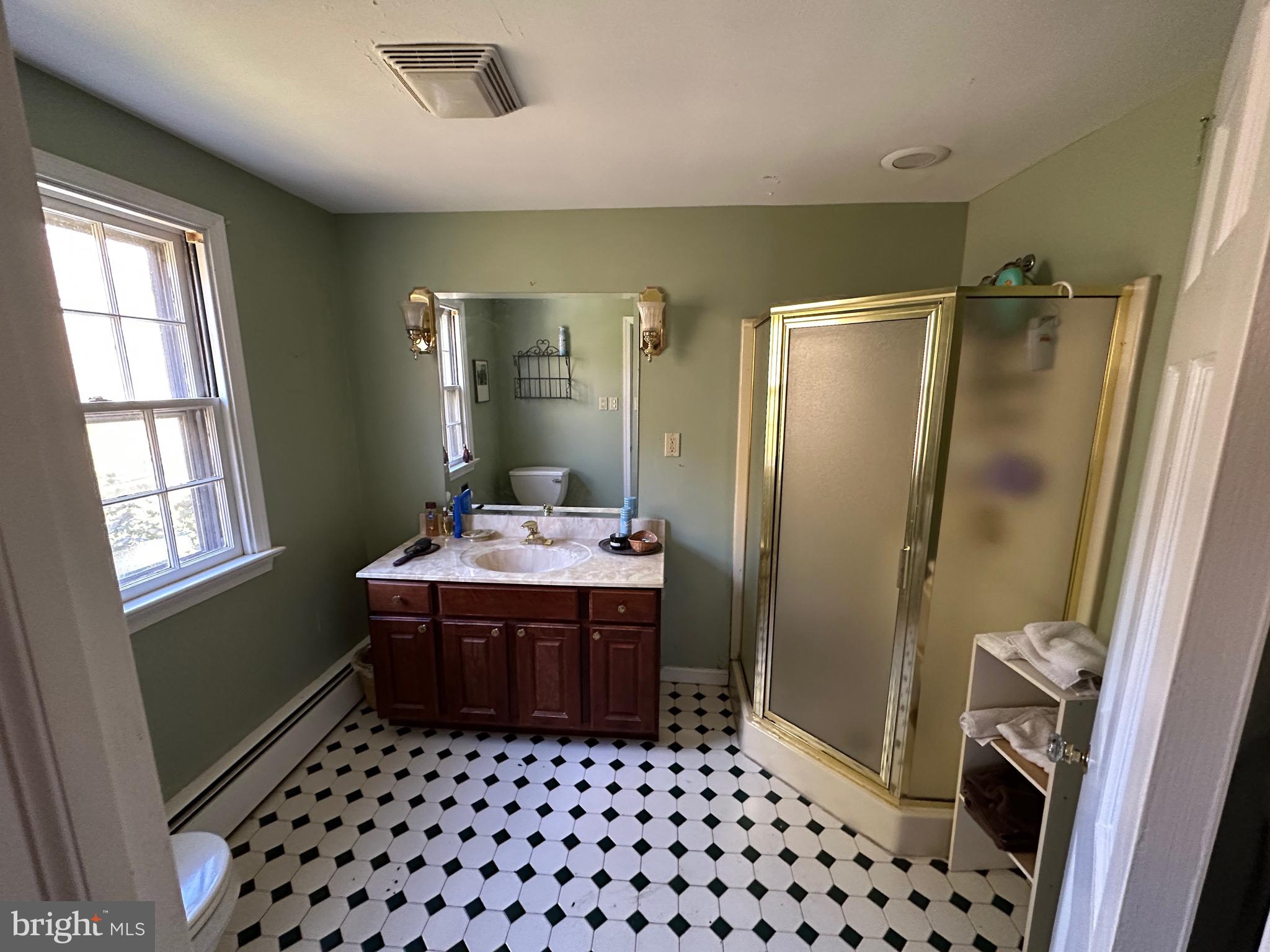 1693 Embreeville Road Coatesville, PA 19320 - Photo 36 of 55 2nd Bedroom private bath