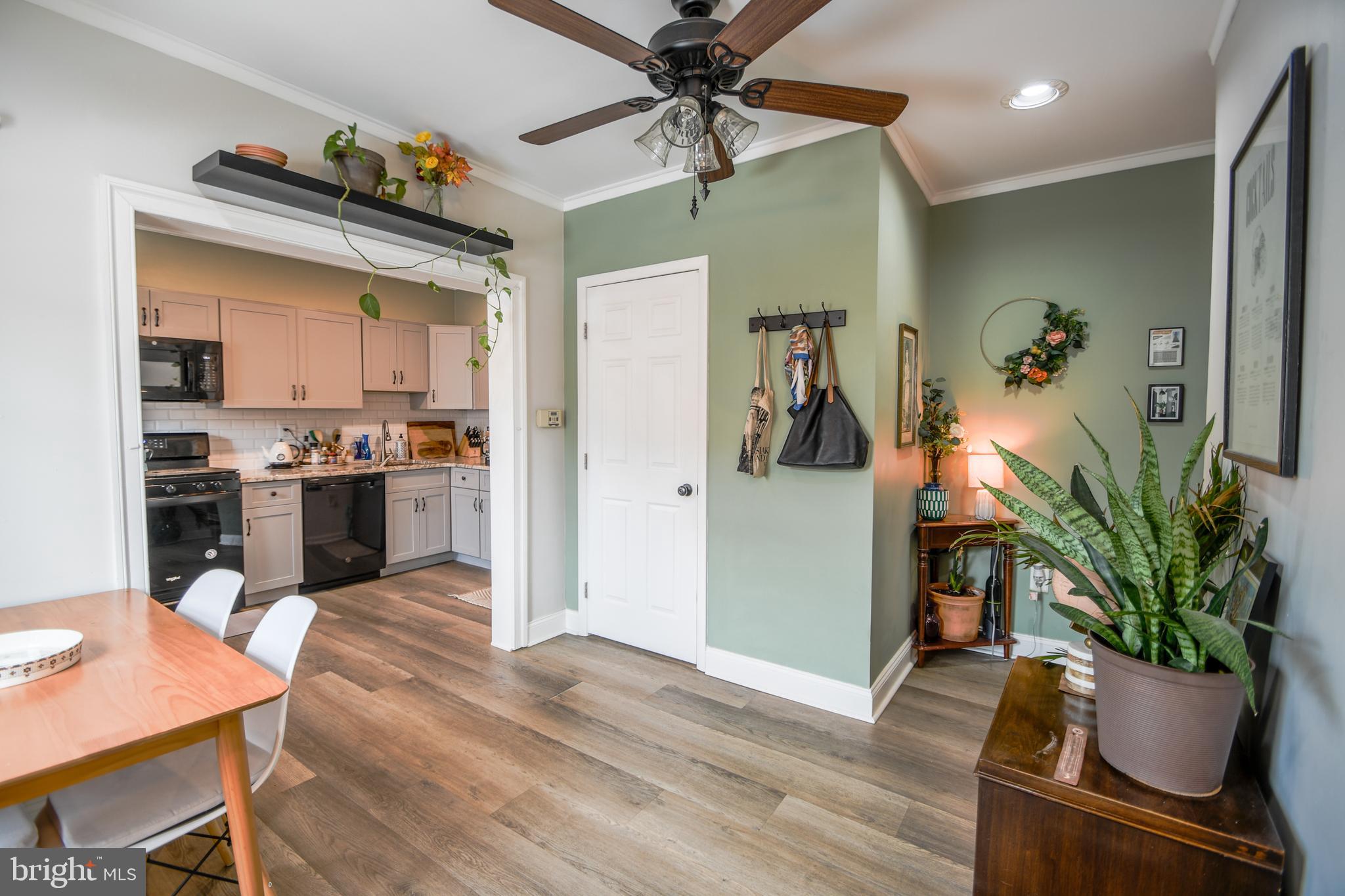 373 Tree Street Philadelphia, PA 19148 - Photo 6 of 26