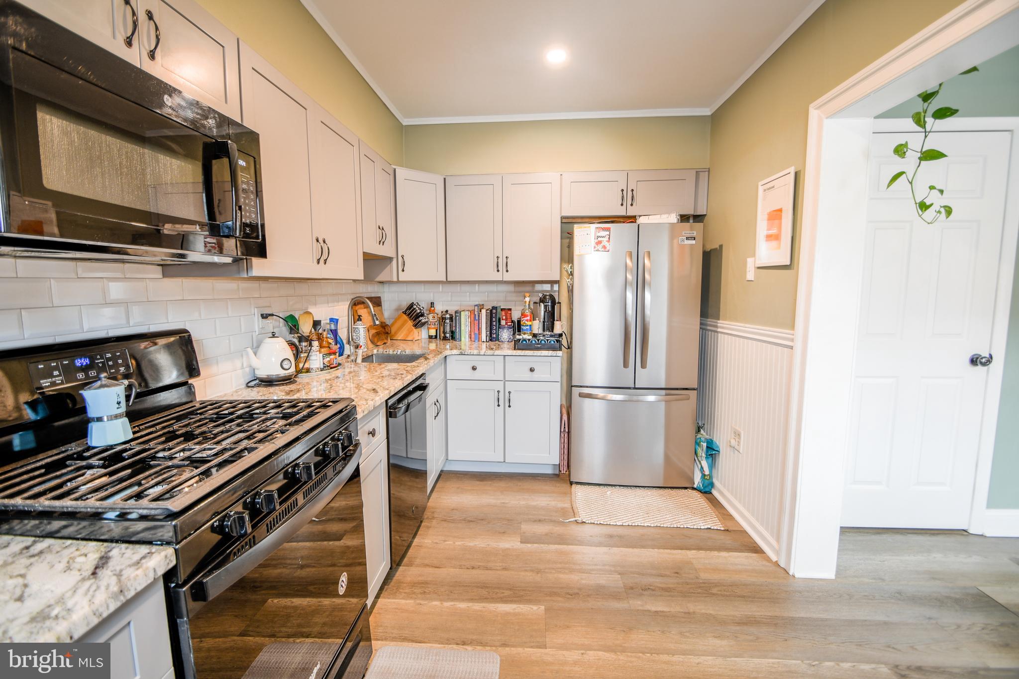 373 Tree Street Philadelphia, PA 19148 - Photo 10 of 26