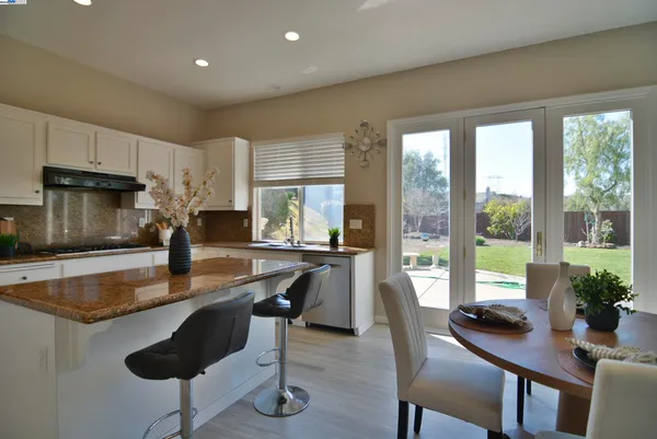 $2,098,888 | 25657 Crestfield Drive, Castro Valley, CA 94552