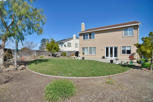 $2,198,888 | 25657 Crestfield Drive, Castro Valley, CA 94552