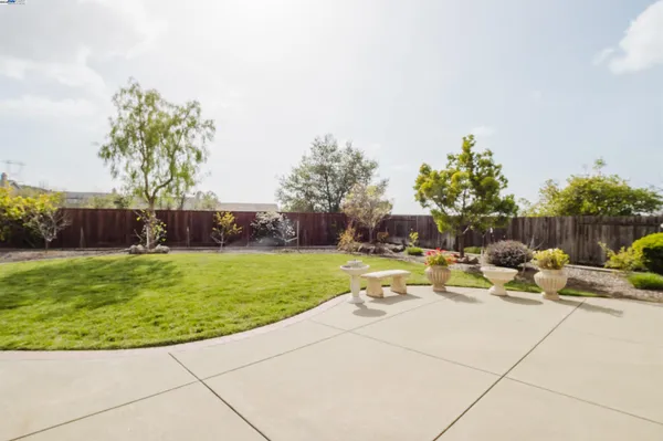 $2,098,888 | 25657 Crestfield Drive, Castro Valley, CA 94552