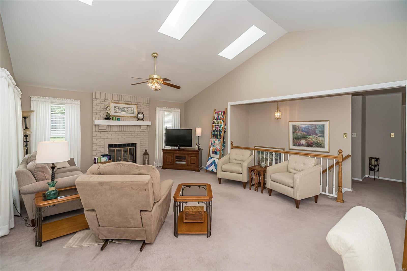 750 Strafford Ridge Drive Ballwin, MO 63021 - Photo 9 of 36 Gallery Image 9