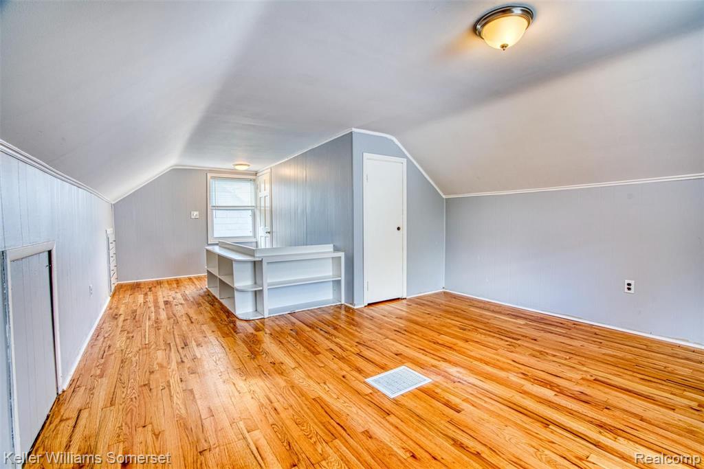 16935 West Twelve Road Southfield, MI 48076 - Photo 14 of 23