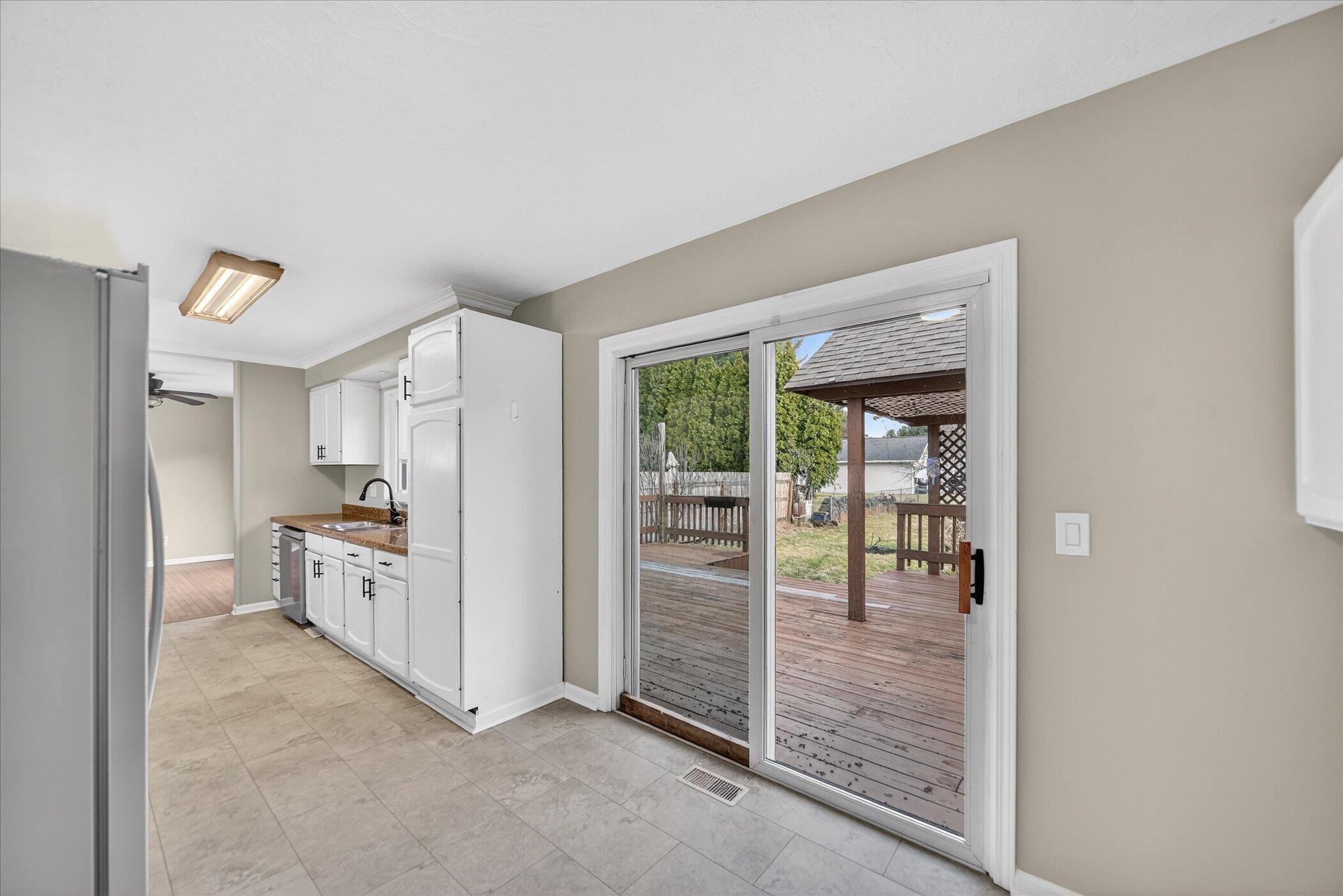 4546 East Berry Road Pleasant Lake, MI 49272 - Photo 13 of 40 13-4546-E-Berry-Rd-WindowStill