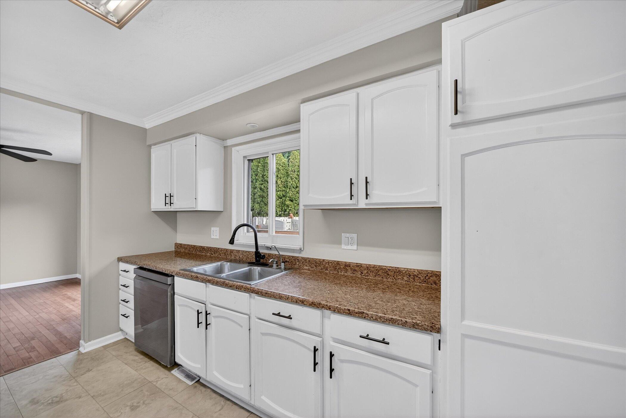 4546 East Berry Road Pleasant Lake, MI 49272 - Photo 14 of 40 14-4546-E-Berry-Rd-WindowStill