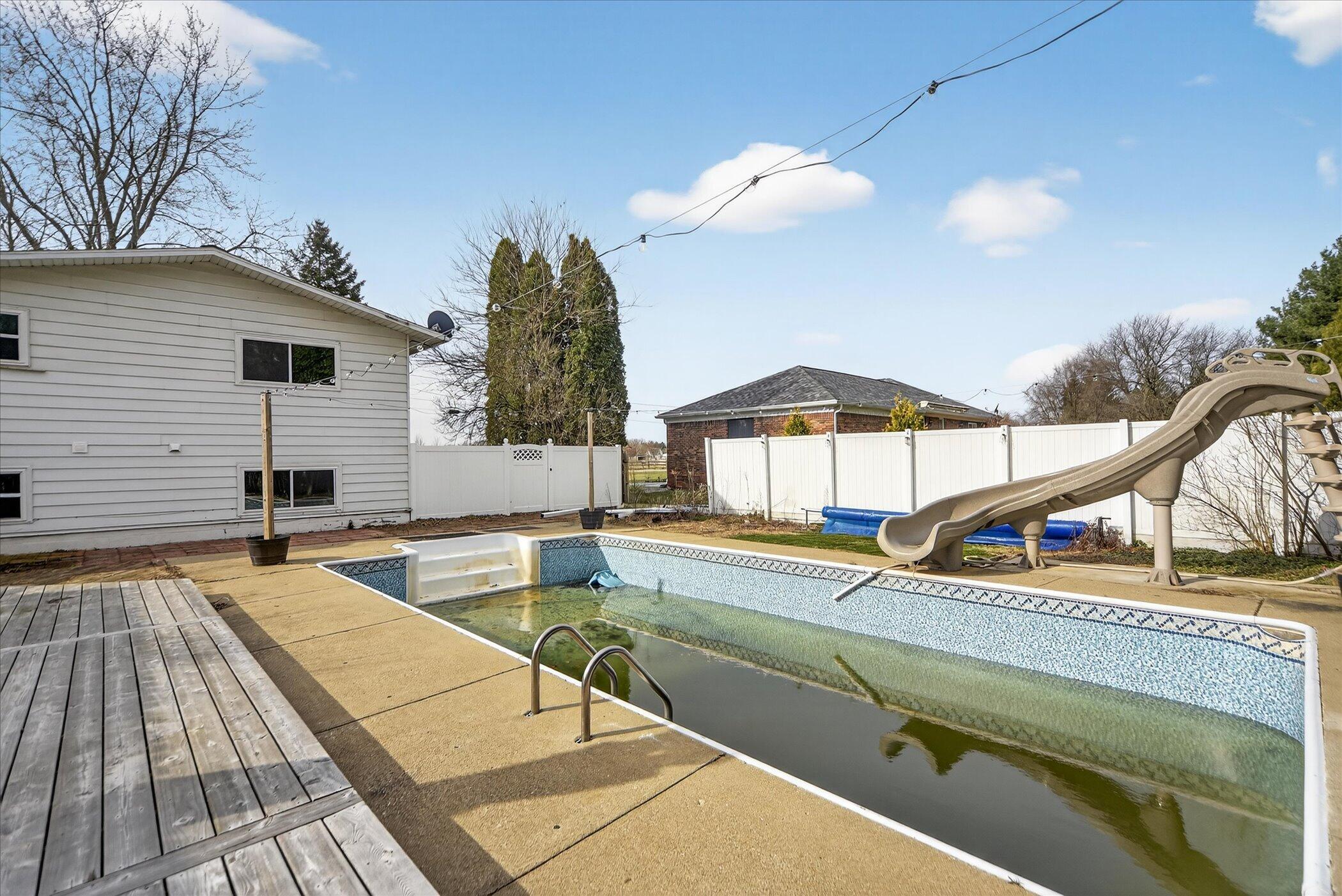 4546 East Berry Road Pleasant Lake, MI 49272 - Photo 35 of 40 35-4546-E-Berry-Rd-WindowStill