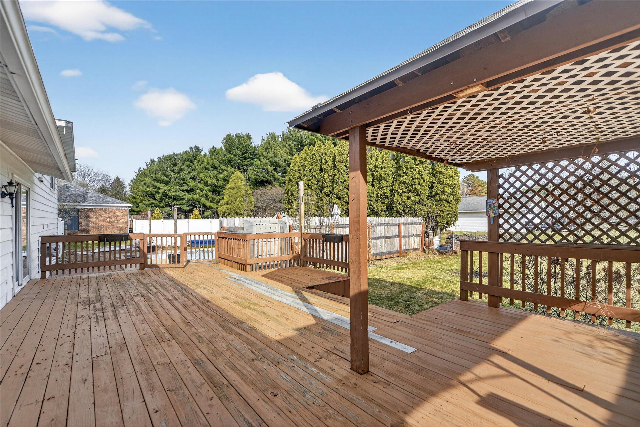 4546 East Berry Road Pleasant Lake, MI 49272 - Photo 38 of 40 38-4546-E-Berry-Rd-WindowStill