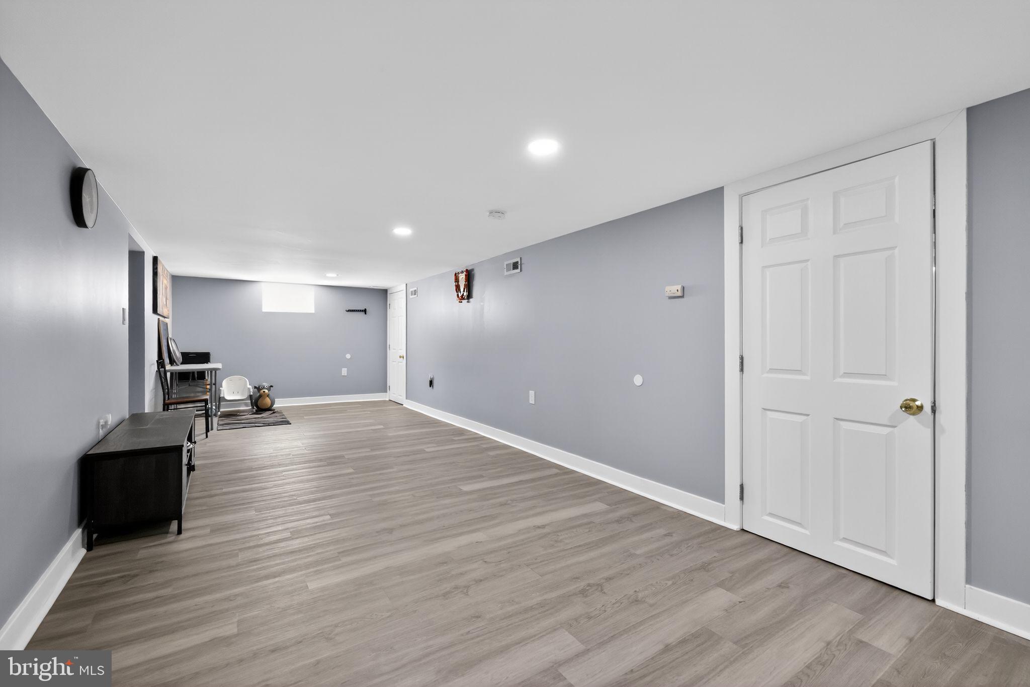 24 Alden Avenue Delran, NJ 08075 - Photo 27 of 32 family room - lower level