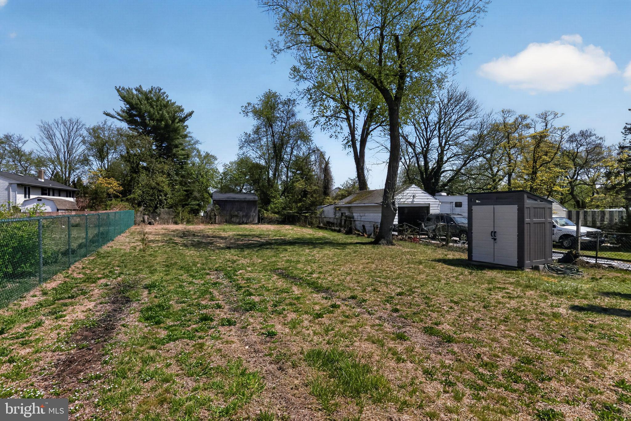 24 Alden Avenue Delran, NJ 08075 - Photo 31 of 32 back yard