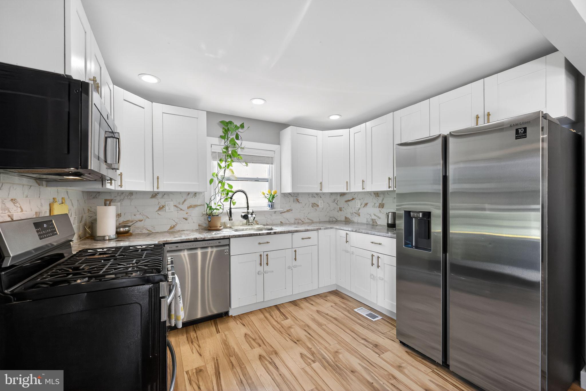 24 Alden Avenue Delran, NJ 08075 - Photo 8 of 32 kitchen