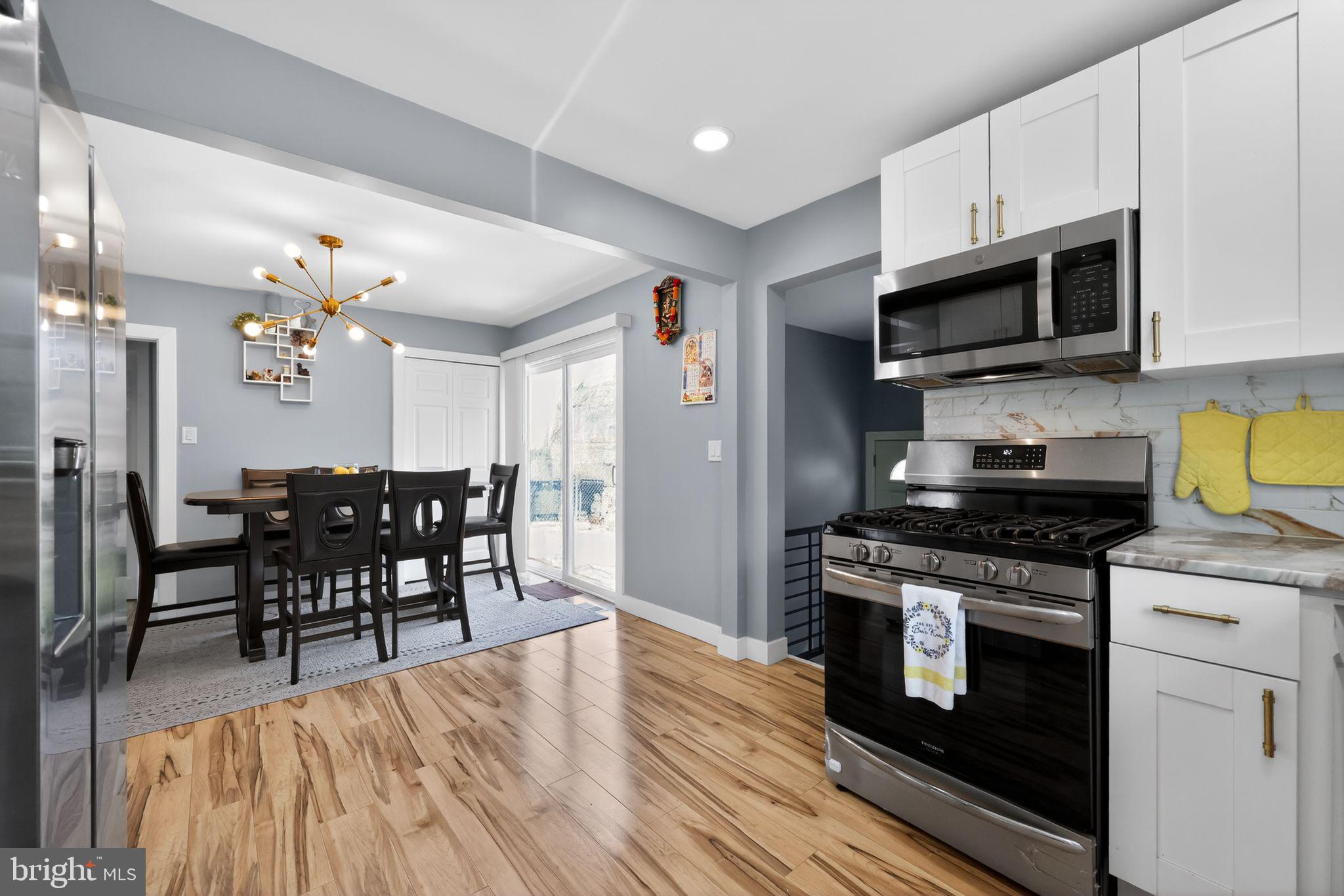 24 Alden Avenue Delran, NJ 08075 - Photo 10 of 32 kitchen/dining