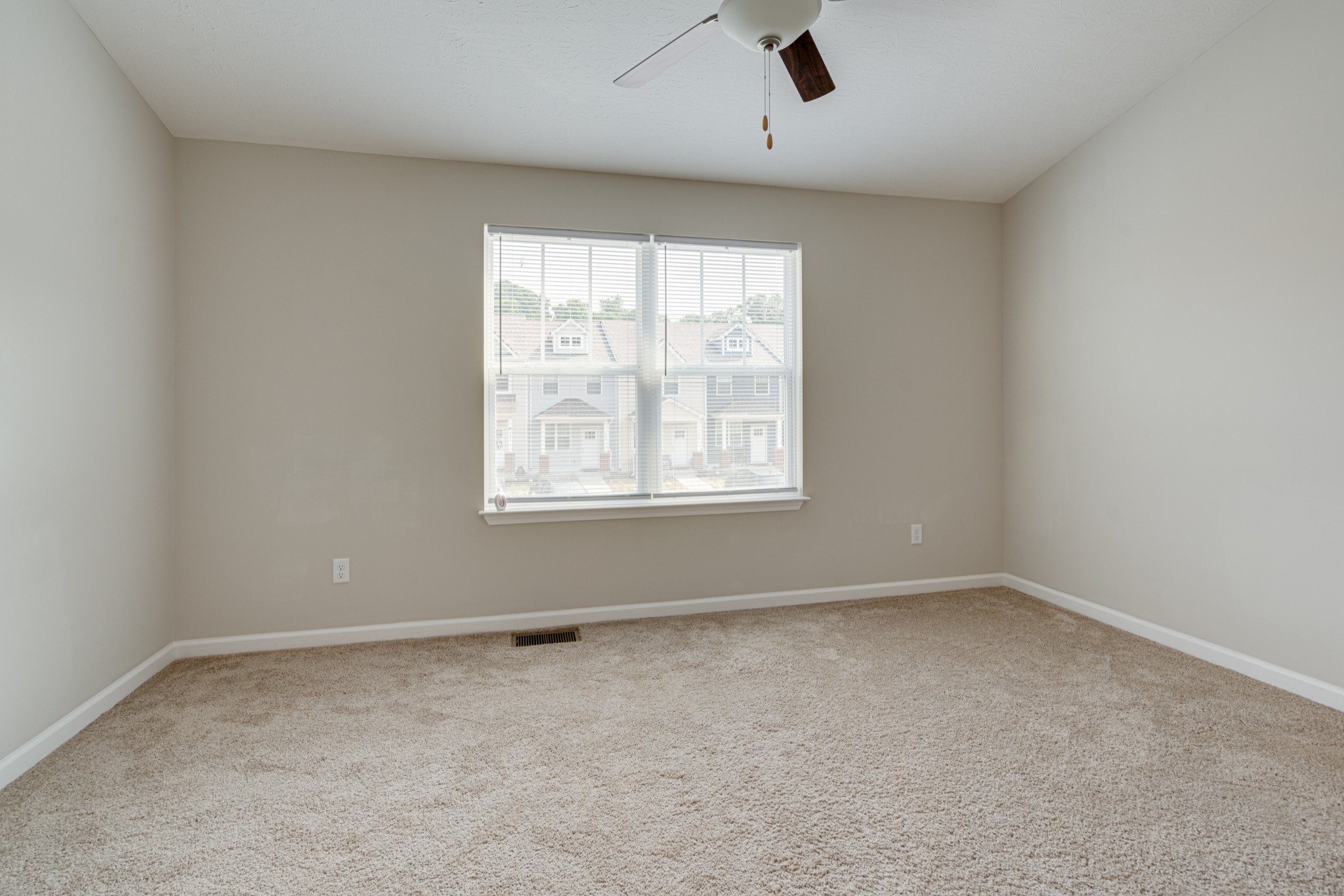 1382 Rural Hill Road, Unit 384 Antioch, TN 37013 - Photo 14 of 28 an empty room with a window