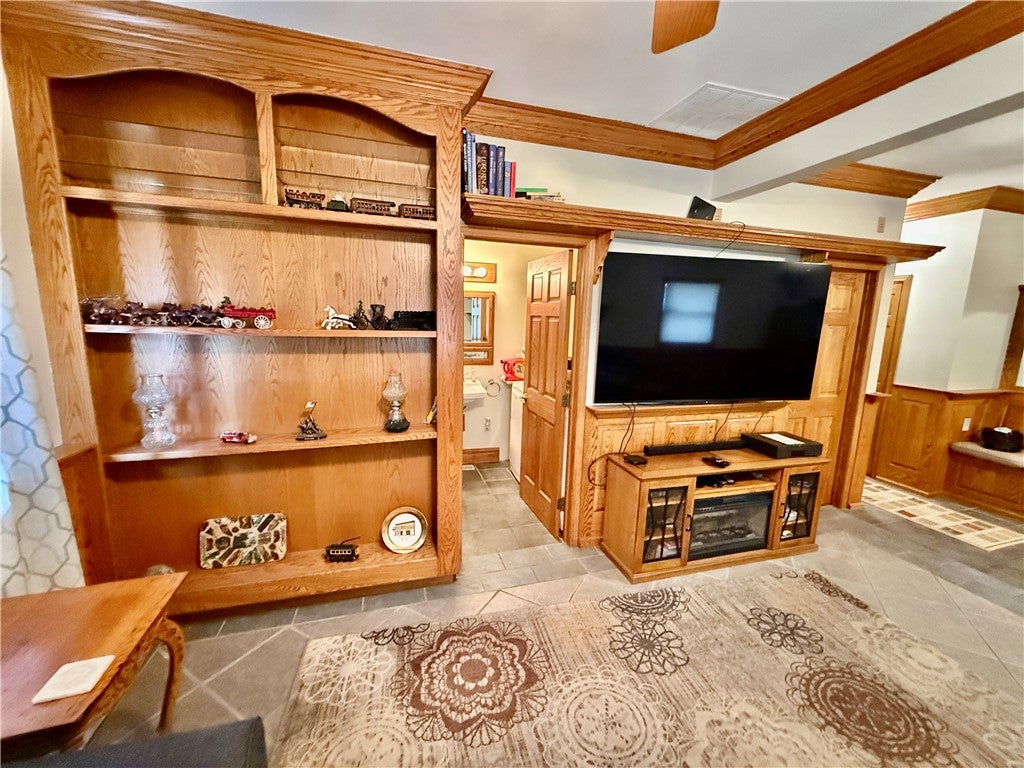 868 Haynes Drive Decatur, IL 62521 - Photo 7 of 29 Gallery Image 7